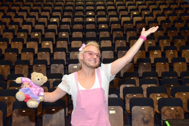 Richie Smith will be taking the audience on a journey through through 10 key events in his life and the mental turmoil caused.
