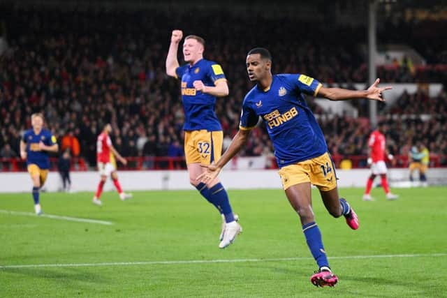 Alexander Isak of Newcastle United scores the team's second goal from a penalty kick during the Premier League match between Nottingham Forest and Newcastle United at City Ground on March 17, 2023 in Nottingham, England. (Photo by Laurence Griffiths/Getty Images)