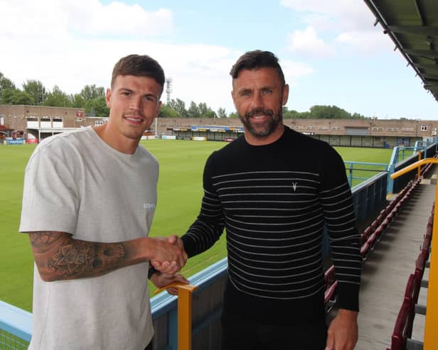 New South Shields signing Tom Broadbent with manager Kevin Phillips