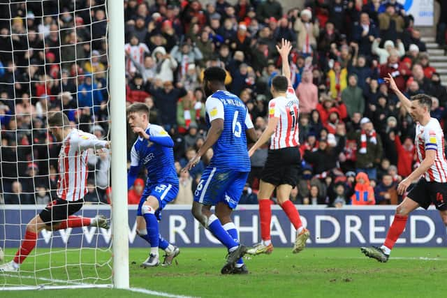 Sunderland laboured to a costly defeat against Doncaster Rovers