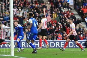 Sunderland laboured to a costly defeat against Doncaster Rovers