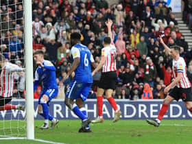 Sunderland laboured to a costly defeat against Doncaster Rovers