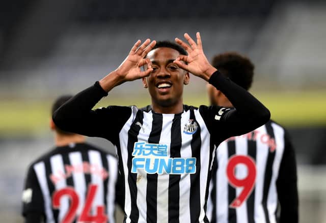 Joe Willock celebrates a goal last season.