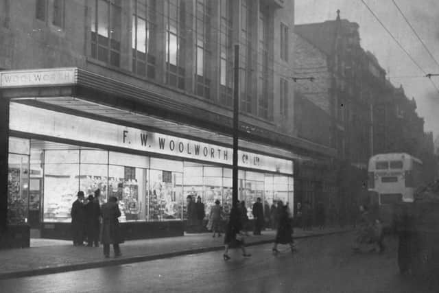 A trip to Woolworths in King Street in 1952 - what a great view from the past.