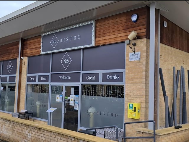 A popular choice for many, with mentions of 'great portion sizes' and 'fantastic atmosphere'.