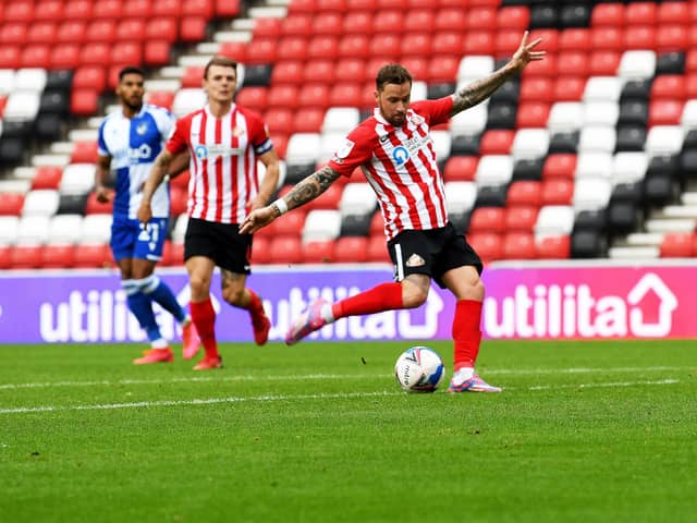 Chris Maguire scores a crucial equaliser for Sunderland