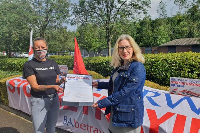 South Shields MP Emma Lewell-Buck signs the pledge calling for a review of UK landing slot legislation. Photo credit: Unite the Union