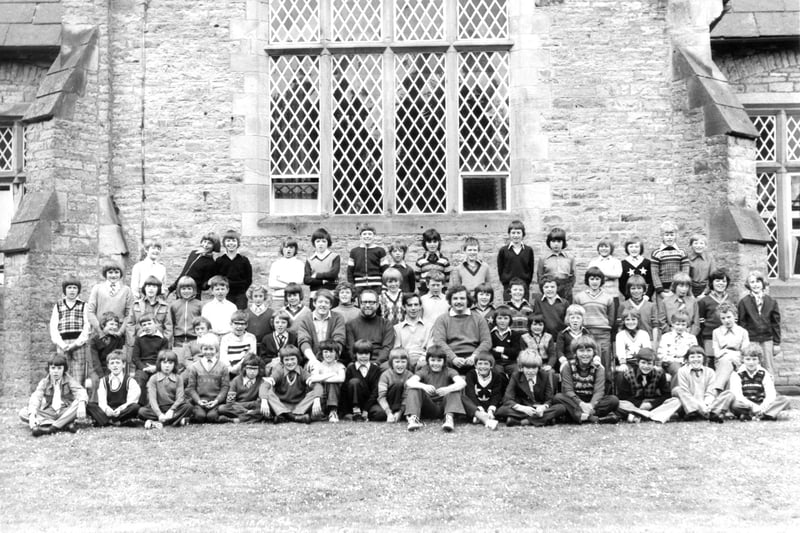 Middleton School Camp in 1949. Maureen Laws remembered: "Middleton camp with the school. Went to London once to stay with my uncle and auntie."