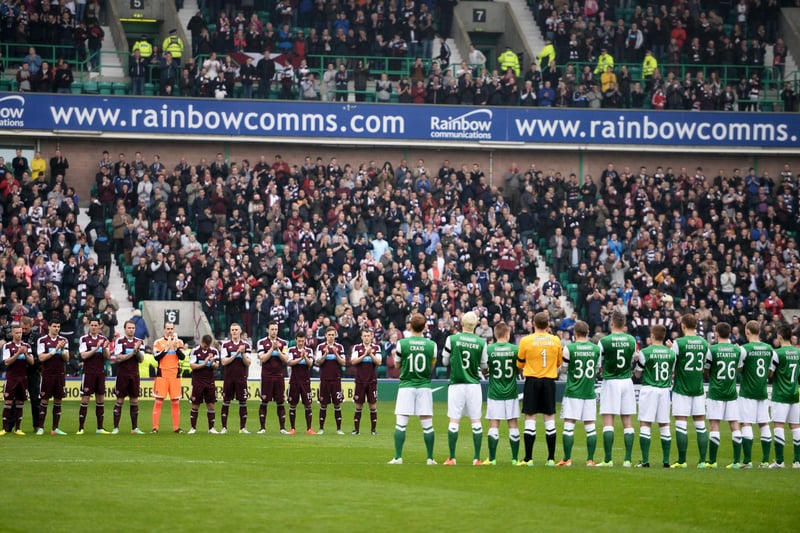 A minute's applause was held for former MSP and Hibs supporter Margo MacDonald and former Hearts star Sandy Jardine before the match got underway.