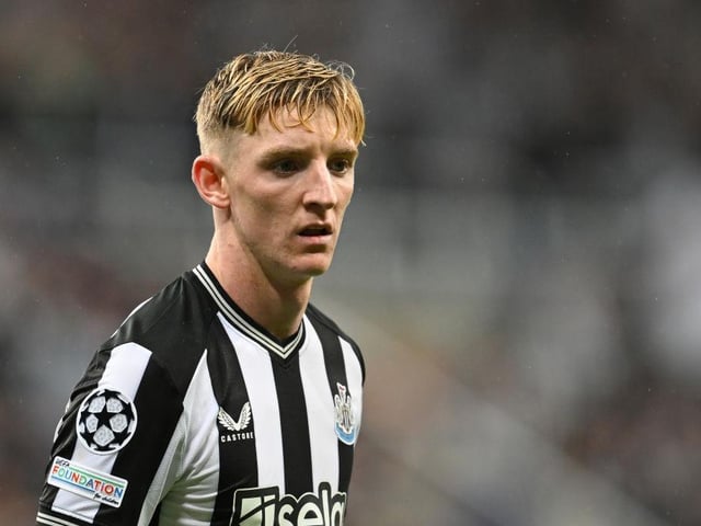 Gordon is beginning to shine at Newcastle United as he really comes into his own on the left wing. Many sneered at the price the Magpies paid Everton for him back in January, however, his early form suggests that they have now got a star on their hands if he can be nurtured correctly.