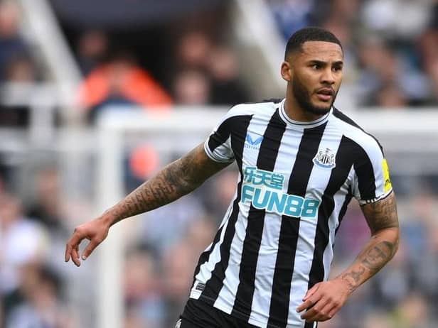 If Schar is fit, then the Swiss defender will likely start. However, with another game against Southampton on the horizon, Lascelles may be asked to step-in tonight with Schar given more time to recuperate. Lascelles has shown this season that he is a more than capable deputy and even netted against Everton at St James’ Park last season.