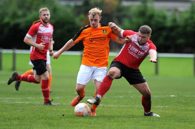 Wearside League action between Farringdon Detached and Boldon CA (orange).