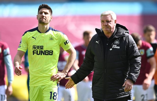 Federico Fernandez and Steve Bruce at Turf Moor.