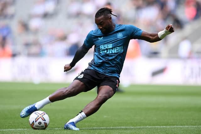 Allan Saint-Maximin of Newcastle United warms up prior to kick off of the Premier League match between Newcastle United and Manchester City at St. James Park on August 21, 2022 in Newcastle upon Tyne, England. (Photo by Stu Forster/Getty Images)