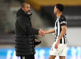 Nuno Espirito Santo congratulates Jacob Murphy.