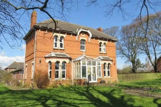 This stunning six-bedroom property boasts a original features throughout, a separate annexe and detached barns with lapsed planning permission for four separate dwellings. It is on the market for a guide price of £800,000 with Open Door Property.