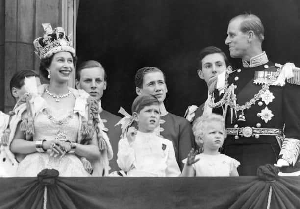 02/06/53 the Royal Family on the balcony at Buckingham Palace after the coronation at Westminster Abbey.