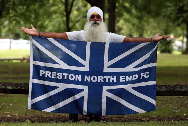 Preston North End play in the Championship and have an average attendance of 16,007.