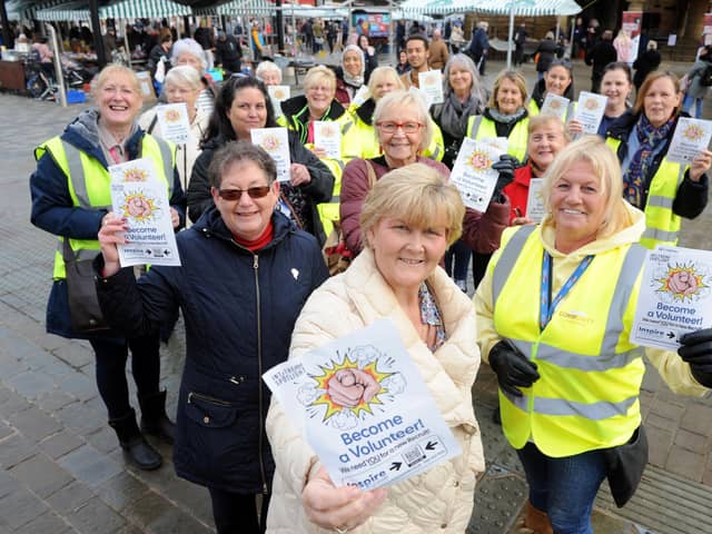 South Tyneside Council Leader Cllr Tracey Dixon, Cllr's Ruth Berkley and Anne Hetherington, join volunteers.