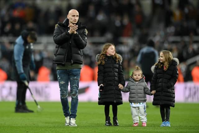 Jonjo Shelvey of Newcastle United acknowledges the fans at half-time after a confirmed January move during the Carabao Cup Semi Final 2nd Leg match between Newcastle United and Southampton at St James' Park on January 31, 2023 in Newcastle upon Tyne, England. (Photo by Stu Forster/Getty Images)