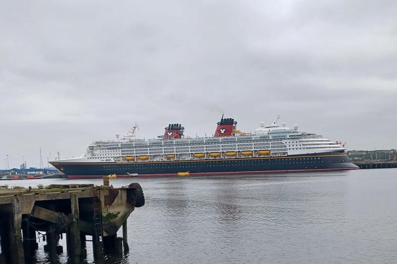 Disney Magic's facilities include a number of theatres, an adult-only spa, boutiques and family swimming pools.
