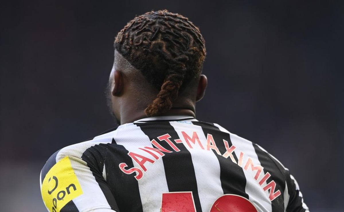 FA slap Newcastle attacker Saint-Maximin with double charge for