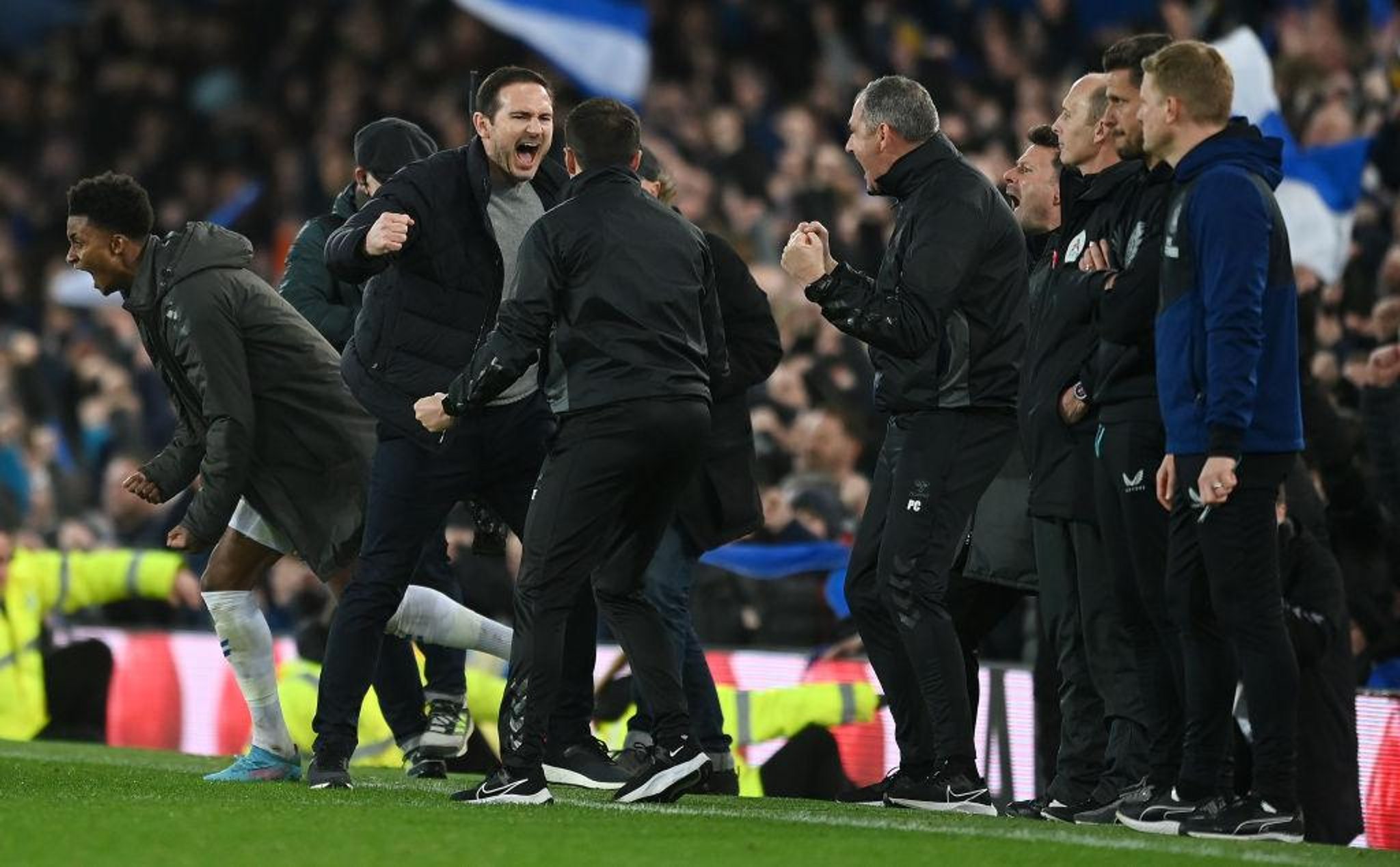 Frank Lampard đã có những chia sẻ về những kỳ vọng đặt lên các cầu thủ Everton