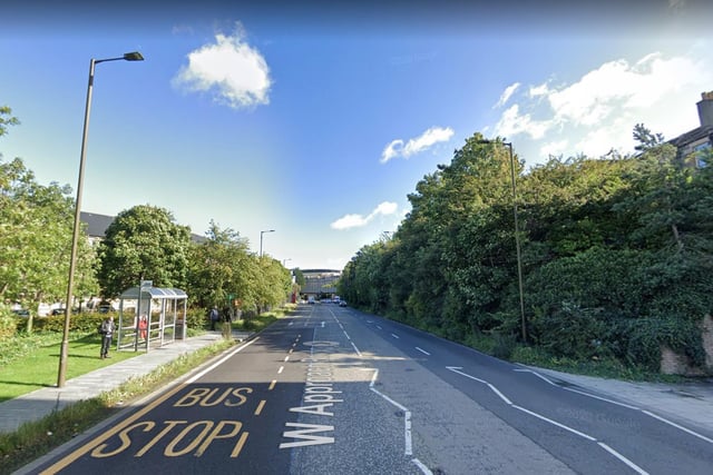 Citybound outside lane closed for manhole repairs Between Canning Street and Lothian