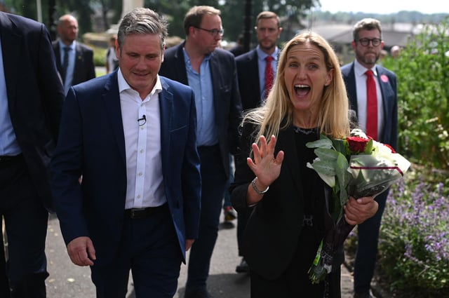 Successful Labour candidate Kim Leadbeater with Labour Party leader Keir Starmer (Photo by Oli SCARFF / AFP) (Photo by OLI SCARFF/AFP via Getty Images)