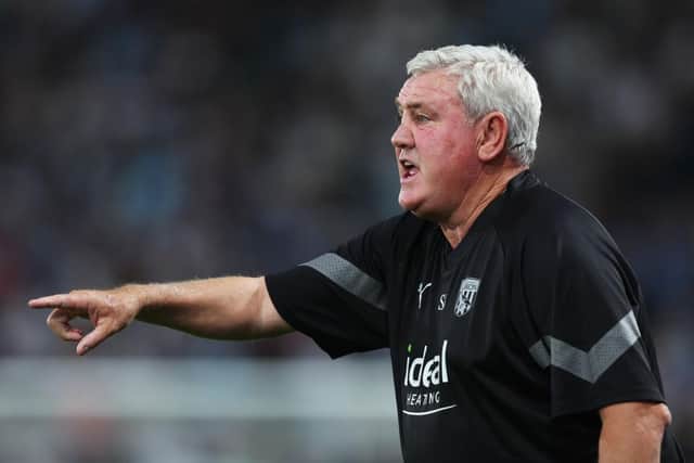 Steve Bruce, manager of West Bromwich Albion gives instructions during to the Carabao Cup Second Round match between Derby County and West Bromwich Albion at Pride Park Stadium on August 23, 2022 in Derby, England. (Photo by Matthew Lewis/Getty Images)