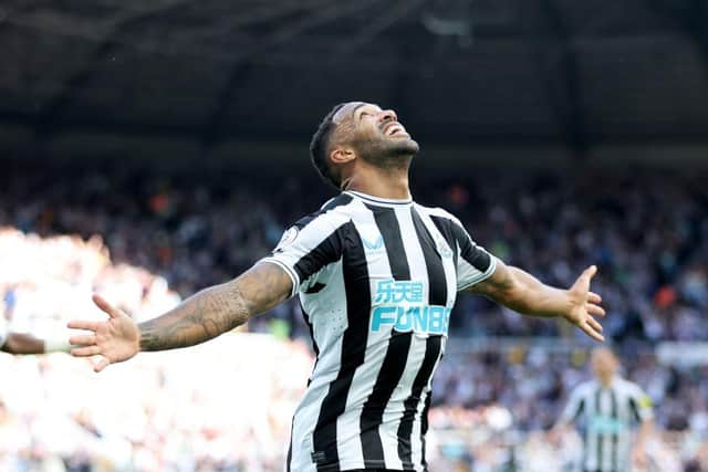 Callum Wilson of Newcastle United celebrates scoring their side's second goal during the Premier League match between Newcastle United and Manchester City at St. James Park on August 21, 2022 in Newcastle upon Tyne, England. (Photo by Clive Brunskill/Getty Images)