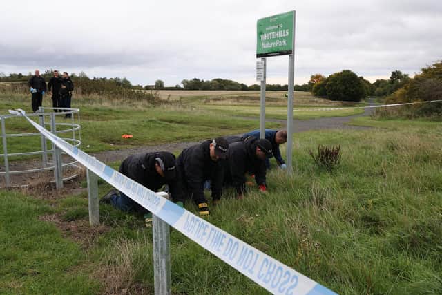Police Search Teams at Whitehills Nature Park in Gateshead. Picture by North News and Pictures.