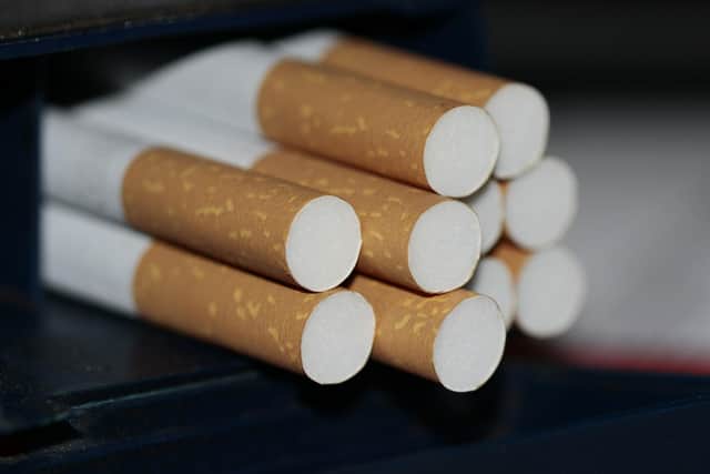 Cigarette smokers are set to be offered lung health checks under a new NHS initiative.