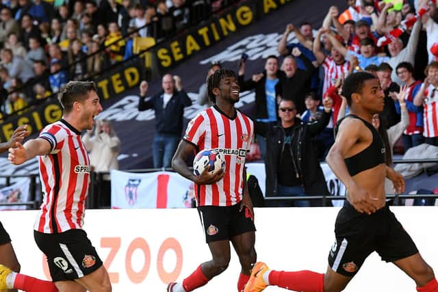 Jewison Bennette celebrates his first Sunderland goal