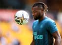 Allan Saint-Maximin of Newcastle United warms up prior to the Premier League match between Wolverhampton Wanderers and Newcastle United at Molineux on August 28, 2022 in Wolverhampton, England. (Photo by Eddie Keogh/Getty Images)