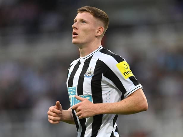 Newcastle United midfielder Elliot Anderson is in Eddie Howe's squad for the Fulham game.