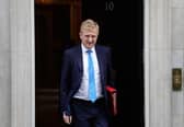 Britain's Culture Secretary Oliver Dowden leaves from 10 Downing Street in central London on October 7, 2020,. - Britain has suffered the worst death toll in Europe from the novel coronavirus COVID-19 outbreak, with more than 42,000 confirmed deaths.