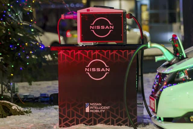 How the Leaf is hooked up to the lights