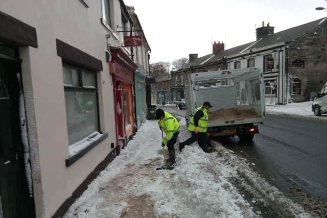 Is it legal to clear snow from public footpaths yourself?