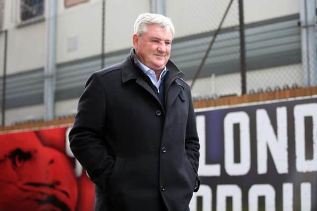 LONDON, ENGLAND - FEBRUARY 22: Steve Bruce, Manager of Newcastle United arrives at the stadium prior to the Premier League match between Crystal Palace and Newcastle United at Selhurst Park on February 22, 2020 in London, United Kingdom. (Photo by Alex Morton/Getty Images )