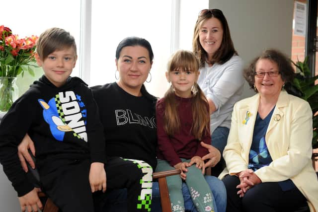 South Tyneside Councillor Ruth Berkley meets Ukrainian refugees Larysa Hutsuliak and her children David and Eva, along with their host Victoria Hayden.