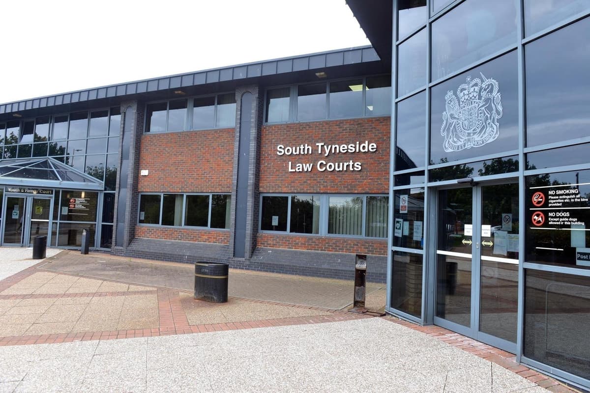 „Cannabis und Kokain“ – | Mann bei Polizeirazzia in South Shields mit ...
