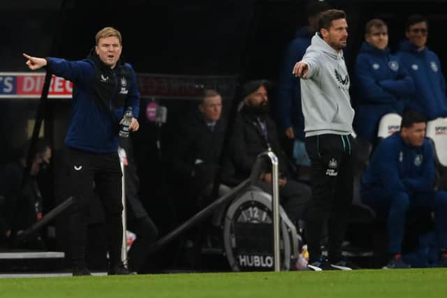 Eddie Howe, Manager of Newcastle United gives his side instructions during the Premier League match between Newcastle United and Burnley at St. James Park on December 04, 2021 in Newcastle upon Tyne, England. (Photo by Stu Forster/Getty Images)