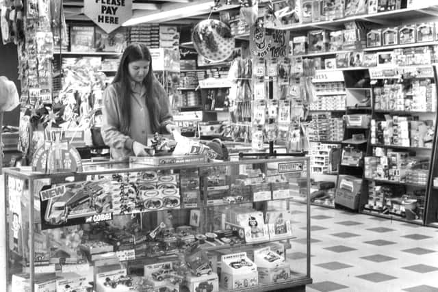 Rippons Shop in June 1974.