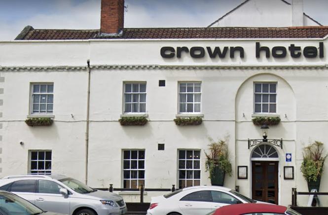 The Crown Hotel in Bawtry says it  is fully reopening on the 17 th May, and bookings are now being taken for the
Robata Grill Restaurant by calling the hotel. The Robata Grill will be serving breakfast, lunch, dinner and Sunday lunch.