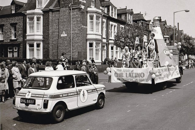The Latino float in Ocean Road in the late 1960s. Photo: Freddie Mudditt (Fietscher Fotos).
