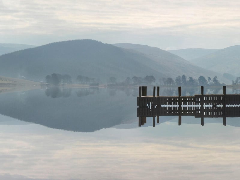 Saint Mary's Loch, in the Scottish Borders near Innerleithen, offers a pleasant and easy 7 mile walk that takes you right around the loch.