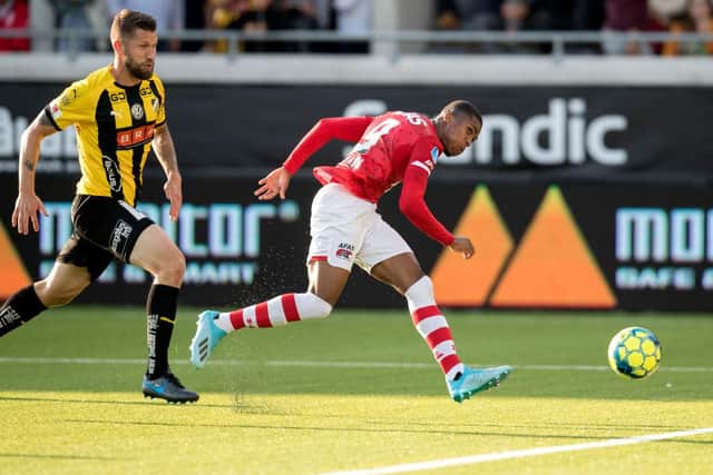 Alkmaar's Myron Boadu (R) runs with the ball in front of Hacken's Joona Toivio during the UEFA Europa League second qualifying round, second leg football match between BK Hacken and AZ Alkmaar at Bravida Arena in Malmo, Sweden, on August 1, 2019. (Photo by Thomas JOHANSSON / TT NEWS AGENCY / AFP) / Sweden OUT        (Photo credit should read THOMAS JOHANSSON/AFP via Getty Images)