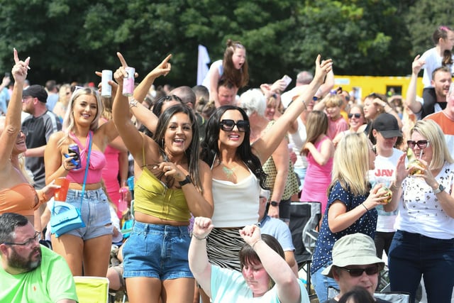 The Dance Revival line-up at Bents Park was a popular one - and the gorgeous weather definitely helped with the summer festival vibes.