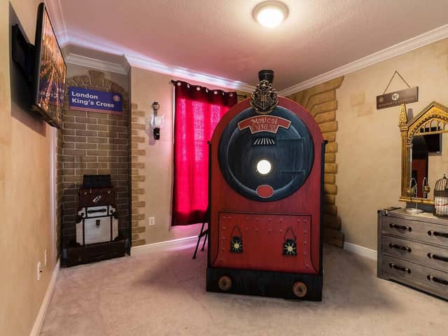 A Harry Potter-themed bedroom is a treat for Hogwarts fans.
